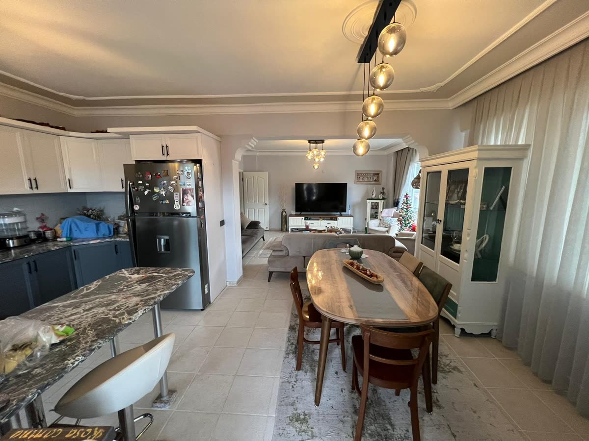 Örnek ilan fotoğrafı: salon ve mutfak